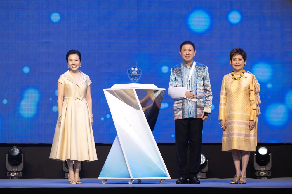 Wallapa Traisorat, CEO of AWC, Named Businesswomen of the Year 2024 by Thai Chamber of Commerce and the Board of Trade of Thailand, Recognizing Her Business Excellence and Inspiration to Women