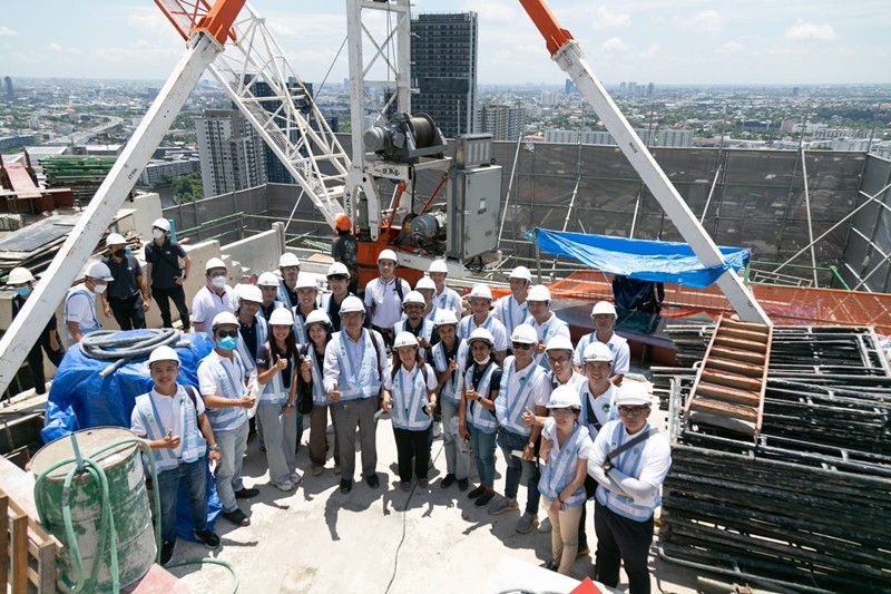 AWC welcomes 30 Master’s degree students from the Asian Institute of Technology (AIT) to visit Innside Hotel Bangkok Sukhumvit as part of a field trip to study large-scale building construction projects